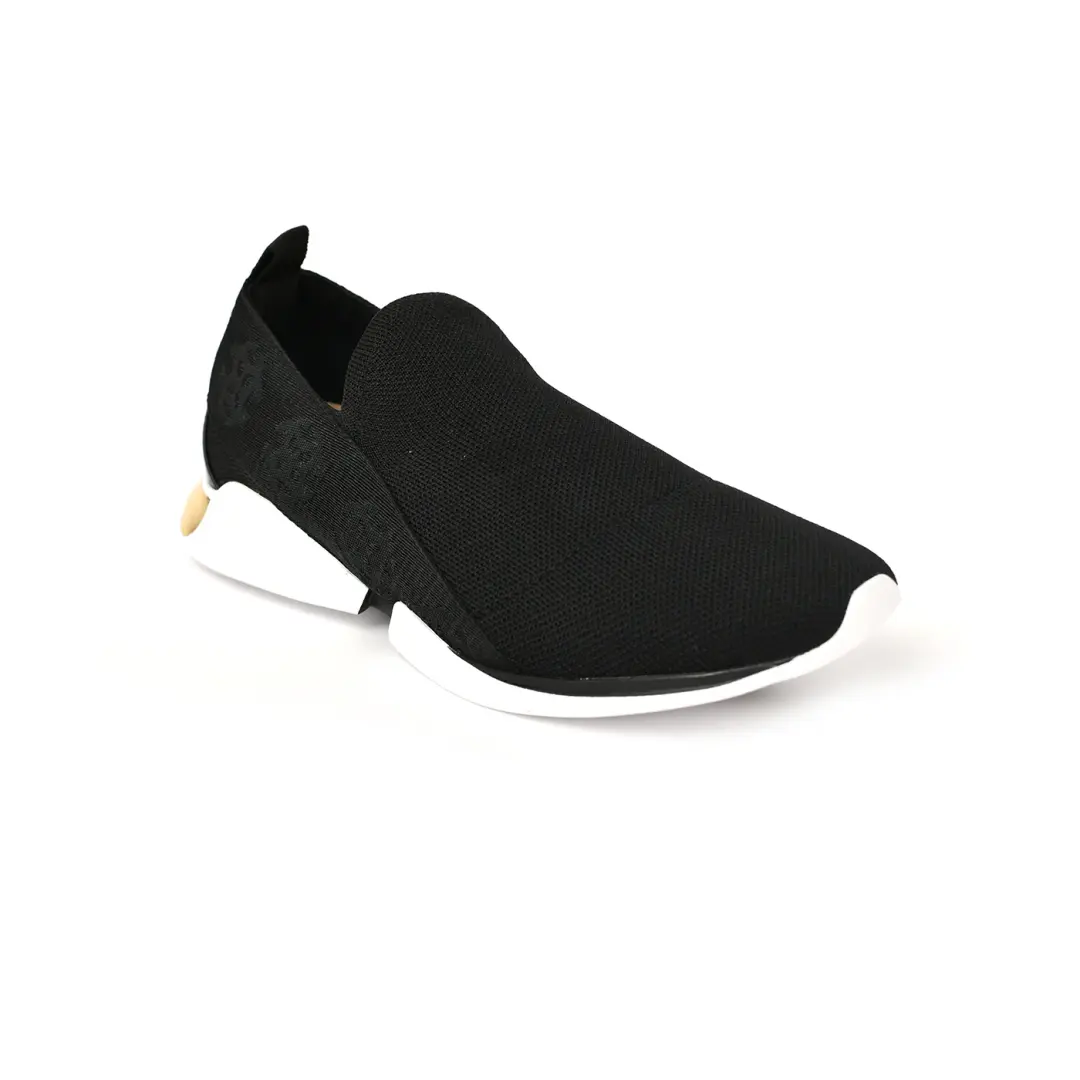 Lightweight Slip-on Knitted Sneakers