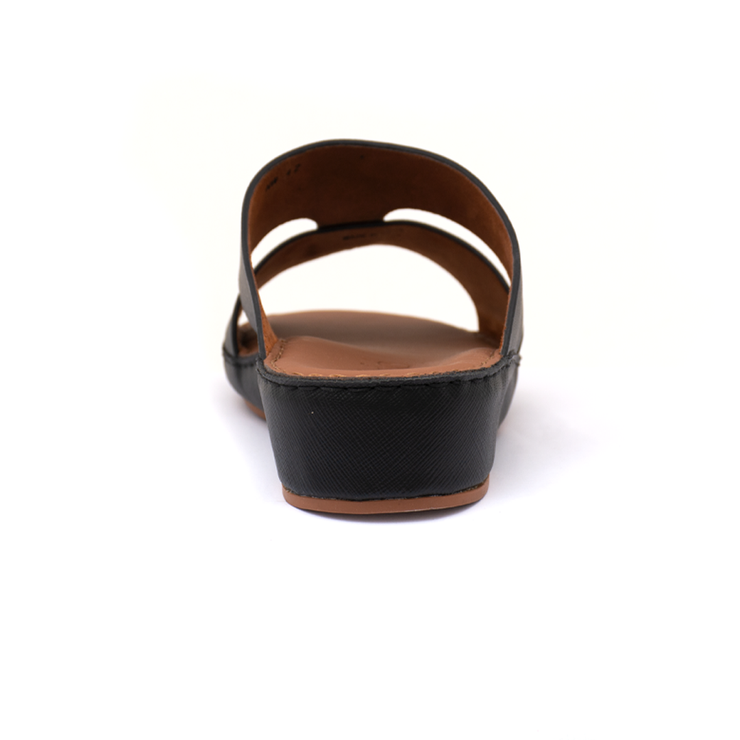 Handcrafted Saffiano Leather Arabic Slipper for Men