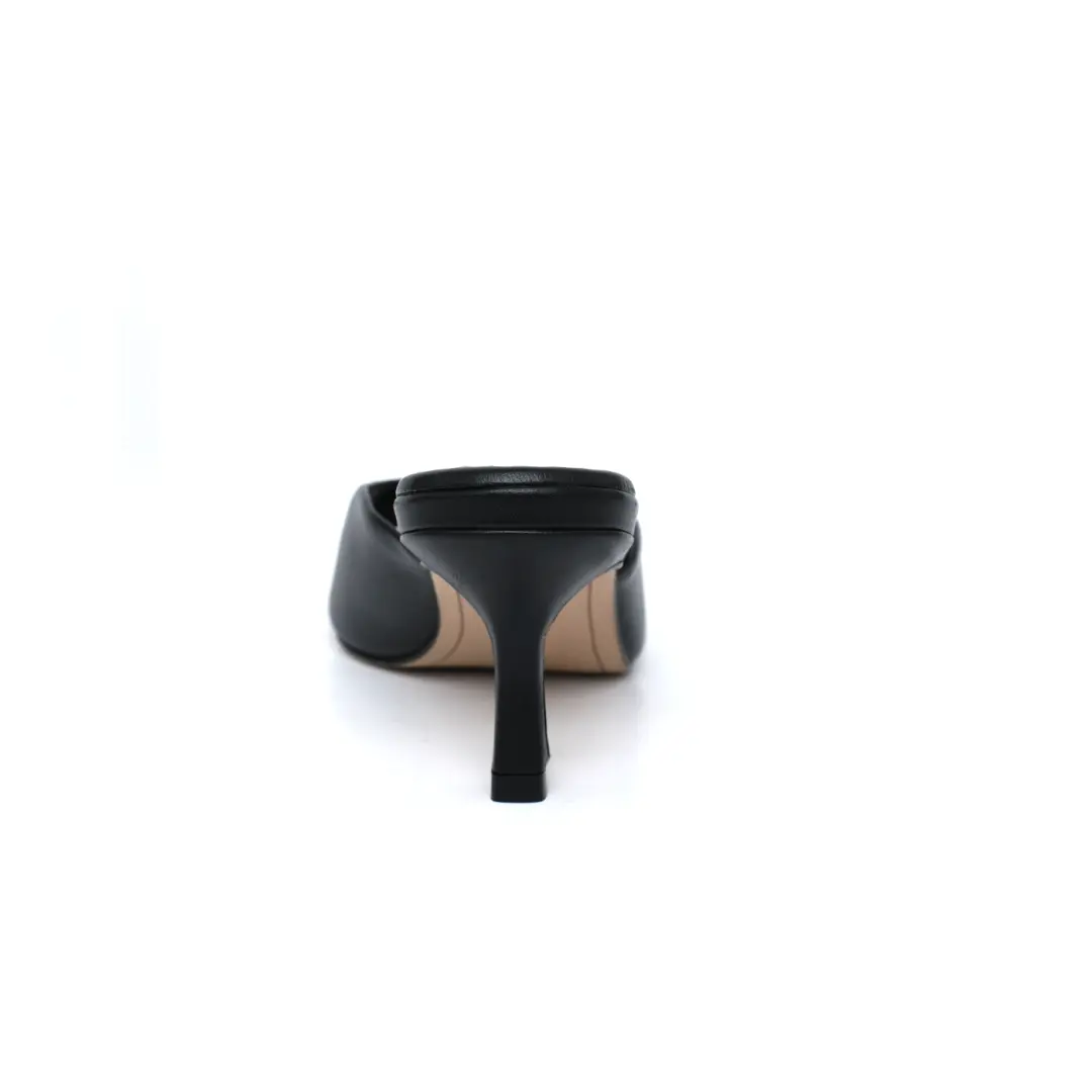 Olivia Classic Kitten Heel